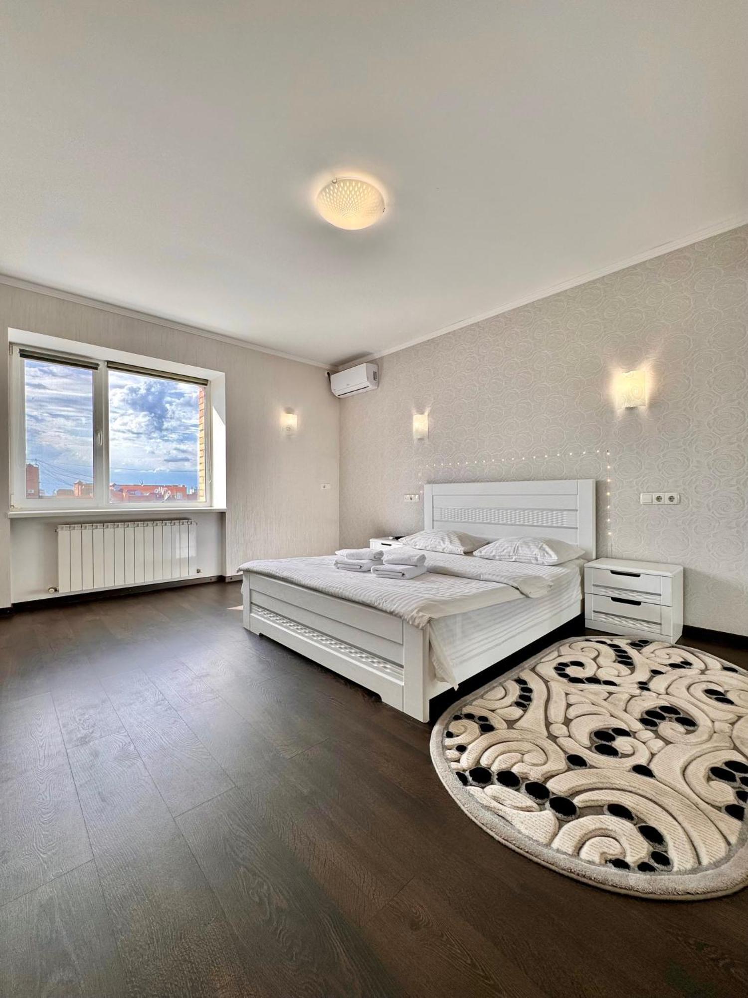 Apartpoltava Світлі Просторі Апартаменти 80М2 , 2-Окремі Кімнати, Новобудова Центр Чек Банківський Dış mekan fotoğraf